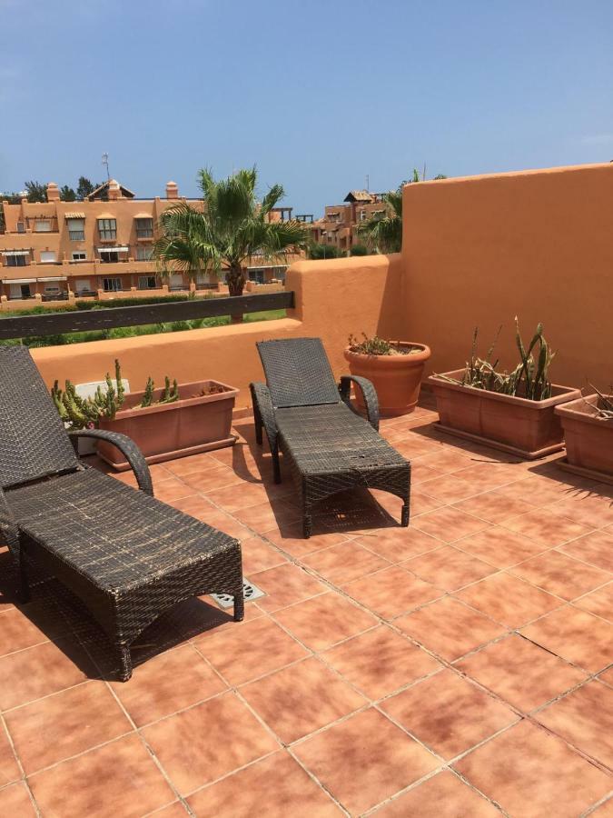 Casares Del Sol Penthouse Apartment Exterior photo